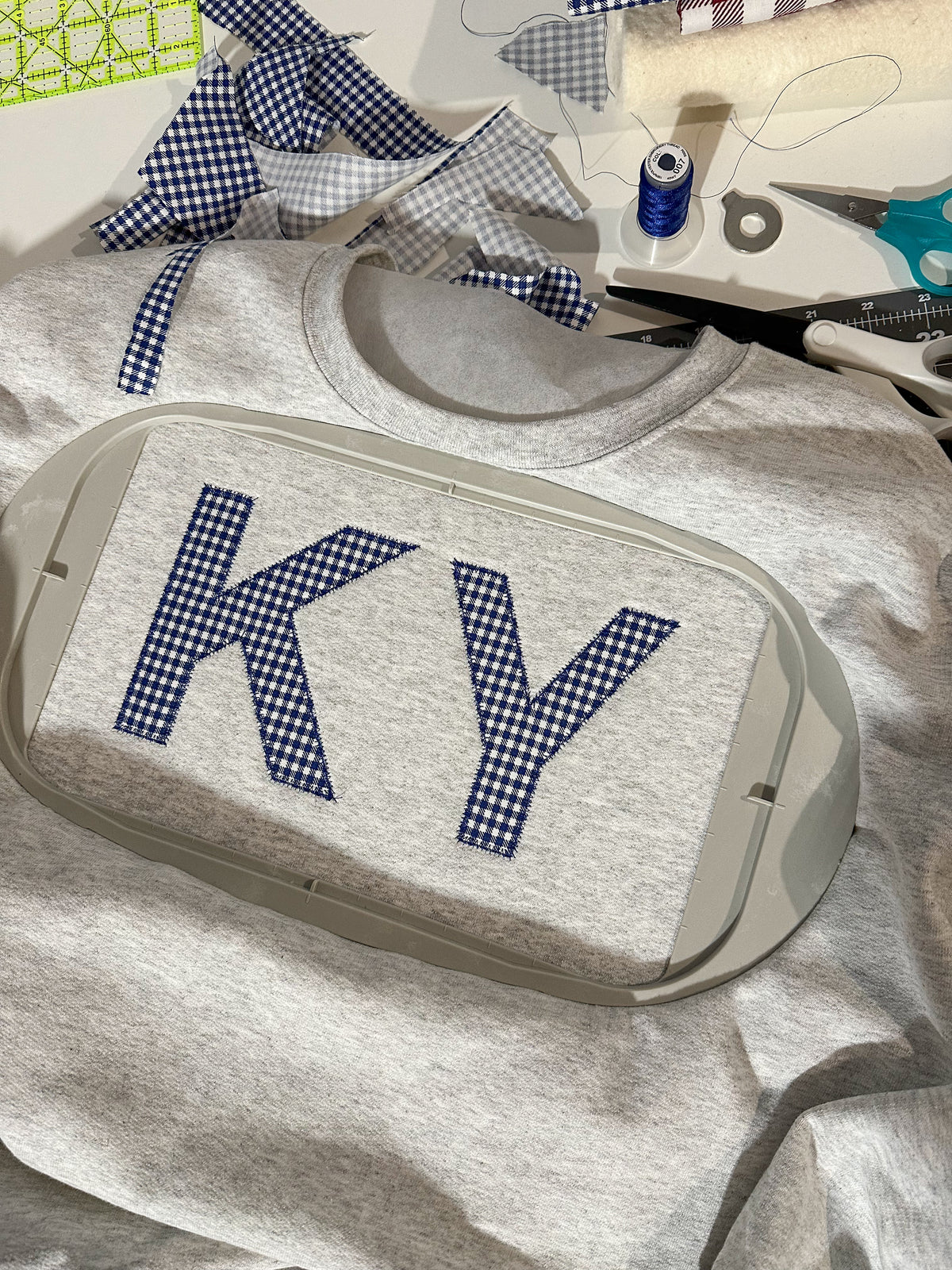 KY Applique Design Embroidered Sweatshirt - Kentucky Fan - Gift for UK Fan